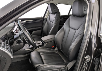 Подержанный автомобиль BMW X4 2021 года (20 фото)