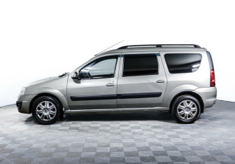 Подержанный автомобиль LADA (ВАЗ) Largus Wagon 2013 года (3 фото)