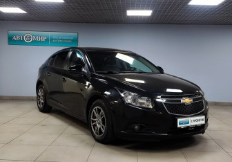 Подержанный автомобиль Chevrolet Cruze Hatchback 2012 года (3 фото)
