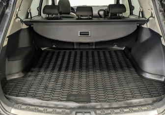 Подержанный автомобиль Nissan Qashqai+2 2011 года (9 фото)