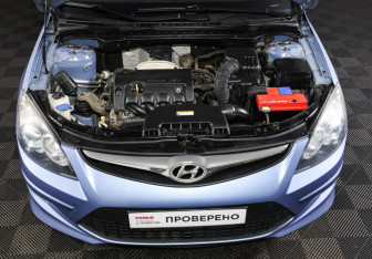 Подержанный автомобиль Hyundai i30 Hatchback 2011 года (9 фото)