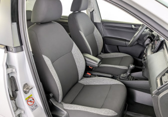 Подержанный автомобиль Skoda Rapid Liftback 2021 года (23 фото)