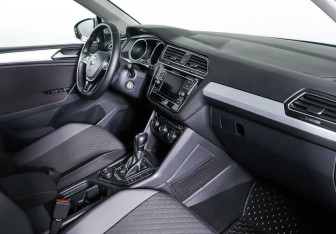 Подержанный автомобиль Volkswagen Tiguan 2017 года (8 фото)