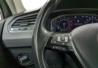 Подержанный автомобиль Volkswagen Tiguan 2019 года (27 фото)