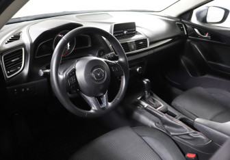 Подержанный автомобиль Mazda 3 Hatchback 2013 года (7 фото)