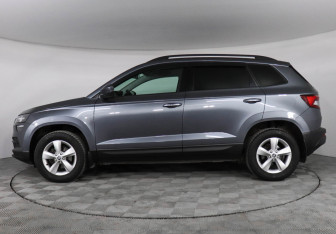 Подержанный автомобиль Skoda Karoq 2021 года (8 фото)