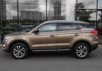 Подержанный автомобиль Geely Atlas 2018 года (8 фото)