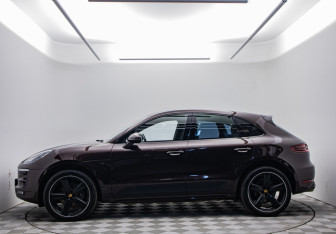 Подержанный автомобиль Porsche Macan 2018 года (8 фото)