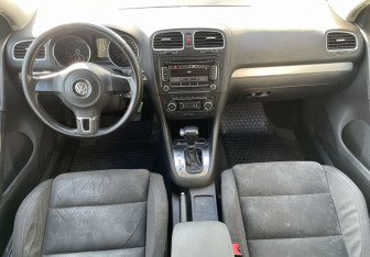 Подержанный автомобиль Volkswagen Golf Hatchback 2009 года (10 фото)
