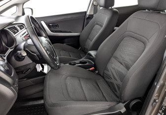 Подержанный автомобиль Kia Ceed Hatchback 2017 года (20 фото)