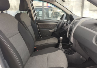 Подержанный автомобиль Renault Duster 2017 года (10 фото)