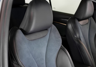 Подержанный автомобиль Geely Monjaro 2023 года (20 фото)