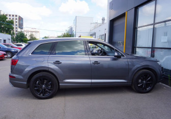 Подержанный автомобиль Audi Q7 2019 года (4 фото)