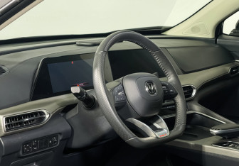 Подержанный автомобиль Changan UNI-T 2023 года (13 фото)