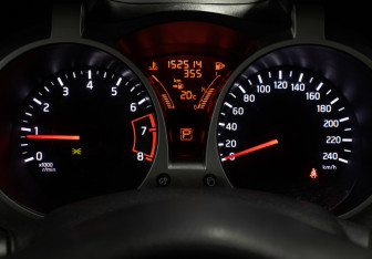 Подержанный автомобиль Nissan Juke 2013 года (13 фото)