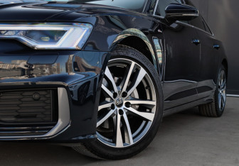 Подержанный автомобиль Audi A6 Sedan 2022 года (9 фото)