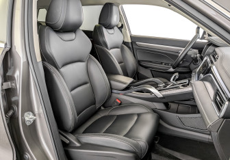 Подержанный автомобиль Geely Atlas Pro 2022 года (24 фото)