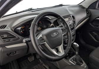 Подержанный автомобиль LADA (ВАЗ) Vesta Sedan 2020 года (15 фото)
