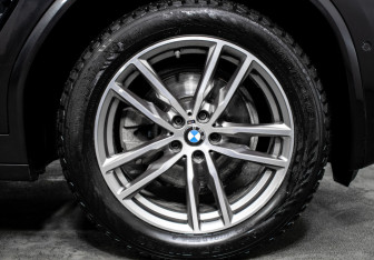 Подержанный автомобиль BMW X3 2018 года (18 фото)