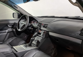 Подержанный автомобиль Volvo XC90 2012 года (12 фото)