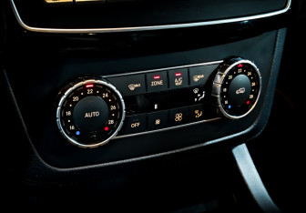 Подержанный автомобиль Mercedes-Benz GLE 2016 года (26 фото)