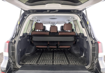 Подержанный автомобиль Toyota Land Cruiser Suv 2016 года (10 фото)