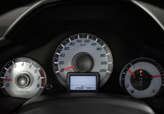 Подержанный автомобиль Honda Pilot 2013 года (14 фото)