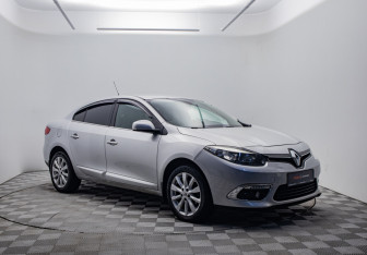 Подержанный автомобиль Renault Fluence 2014 года (3 фото)