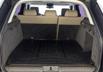 Подержанный автомобиль Land Rover Range Rover Sport 2017 года (10 фото)