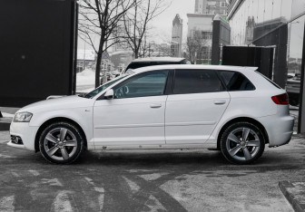 Подержанный автомобиль Audi A3 Hatchback 2012 года (8 фото)