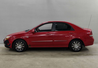 Подержанный автомобиль Kia Cerato Sedan 2007 года (8 фото)