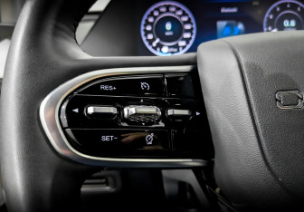 Подержанный автомобиль Omoda C5 2024 года (28 фото)