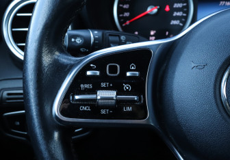 Подержанный автомобиль Mercedes-Benz GLC Coupe 2019 года (19 фото)