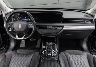 Подержанный автомобиль Hongqi HS5 2024 года (15 фото)