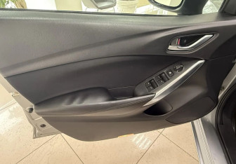 Подержанный автомобиль Mazda 6 Sedan 2012 года (16 фото)