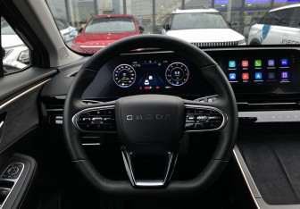 Подержанный автомобиль Omoda C5 2023 года (15 фото)