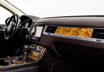 Подержанный автомобиль Volkswagen Touareg 2012 года (9 фото)