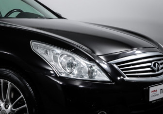 Подержанный автомобиль Infiniti G Sedan 2012 года (16 фото)