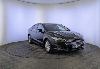 Подержанный автомобиль Ford Mondeo Sedan 2017 года (3 фото)