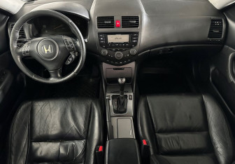 Подержанный автомобиль Honda Accord Sedan 2007 года (11 фото)