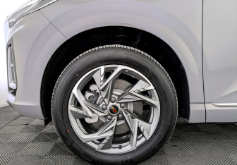 Новый Hongqi HS3 2025 (7 фото)