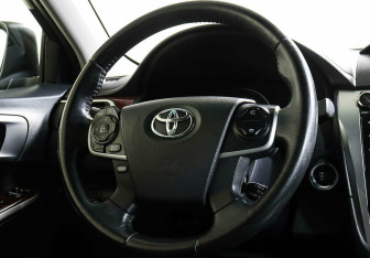 Подержанный автомобиль Toyota Camry Sedan 2014 года (11 фото)