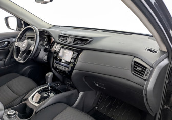 Подержанный автомобиль Nissan X-Trail 2020 года (11 фото)