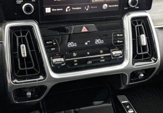 Подержанный автомобиль Kia Sorento 2021 года (21 фото)