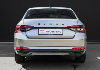 Подержанный автомобиль Skoda Superb Liftback 2024 года (5 фото)