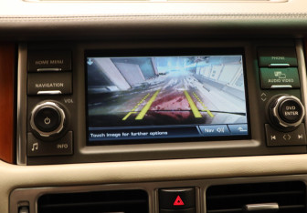 Подержанный автомобиль Land Rover Range Rover 2012 года (15 фото)