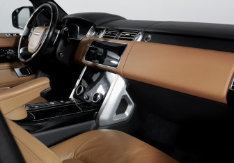 Подержанный автомобиль Land Rover Range Rover 2021 года (8 фото)