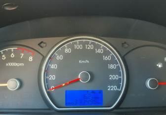 Подержанный автомобиль Hyundai Elantra Sedan 2010 года (15 фото)