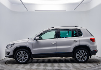 Подержанный автомобиль Volkswagen Tiguan 2013 года (8 фото)