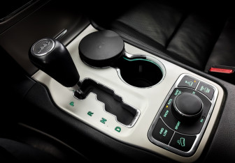 Подержанный автомобиль Jeep Grand Cherokee 2012 года (29 фото)